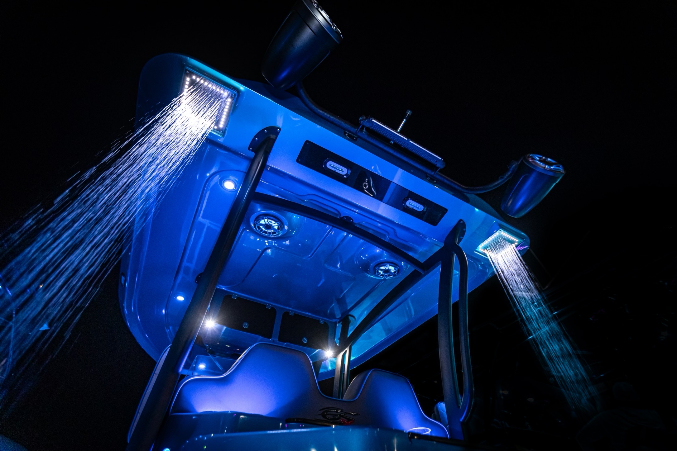 2024 GLASSTREAM GSX36 TRIPLE 400R - Image 5