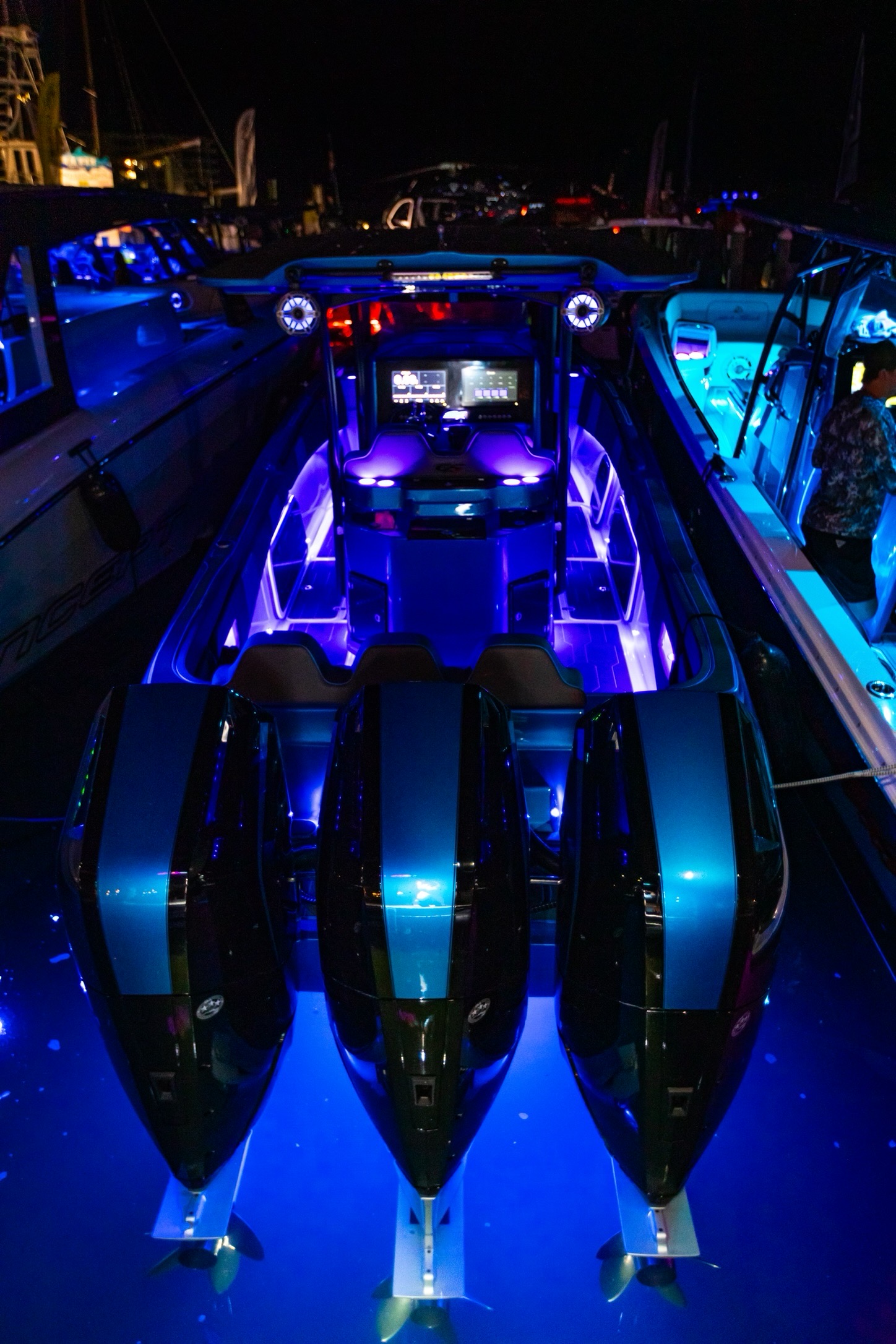 2024 GLASSTREAM GSX36 TRIPLE 400R - Image 7